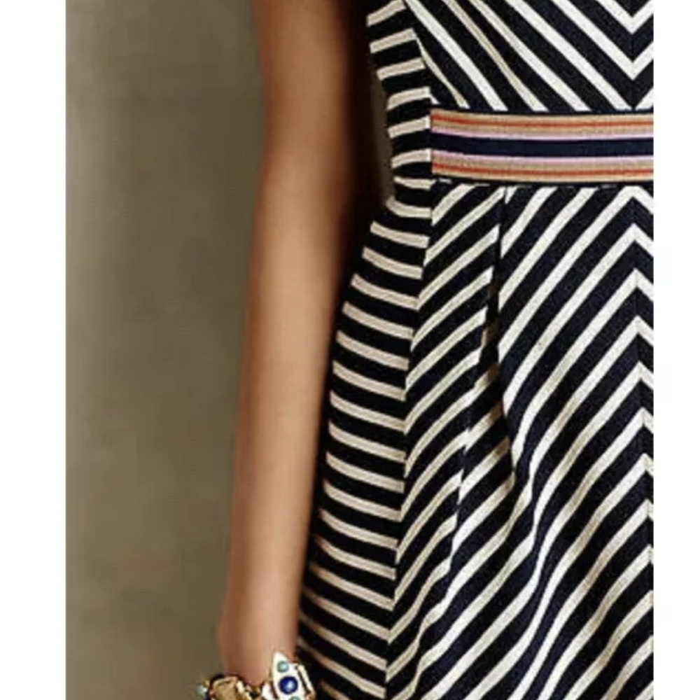 Maeve Black and White A-Line Midi Dress V-Neck Sleeveless New Without Tags - Picture 3 of 16
